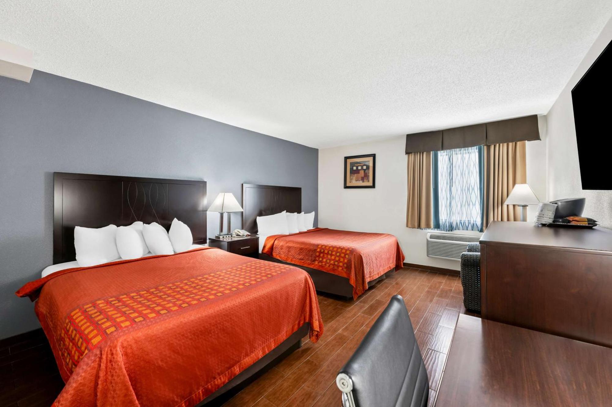 Surestay Plus Hotel By Best Western Lubbock Medical Center Экстерьер фото