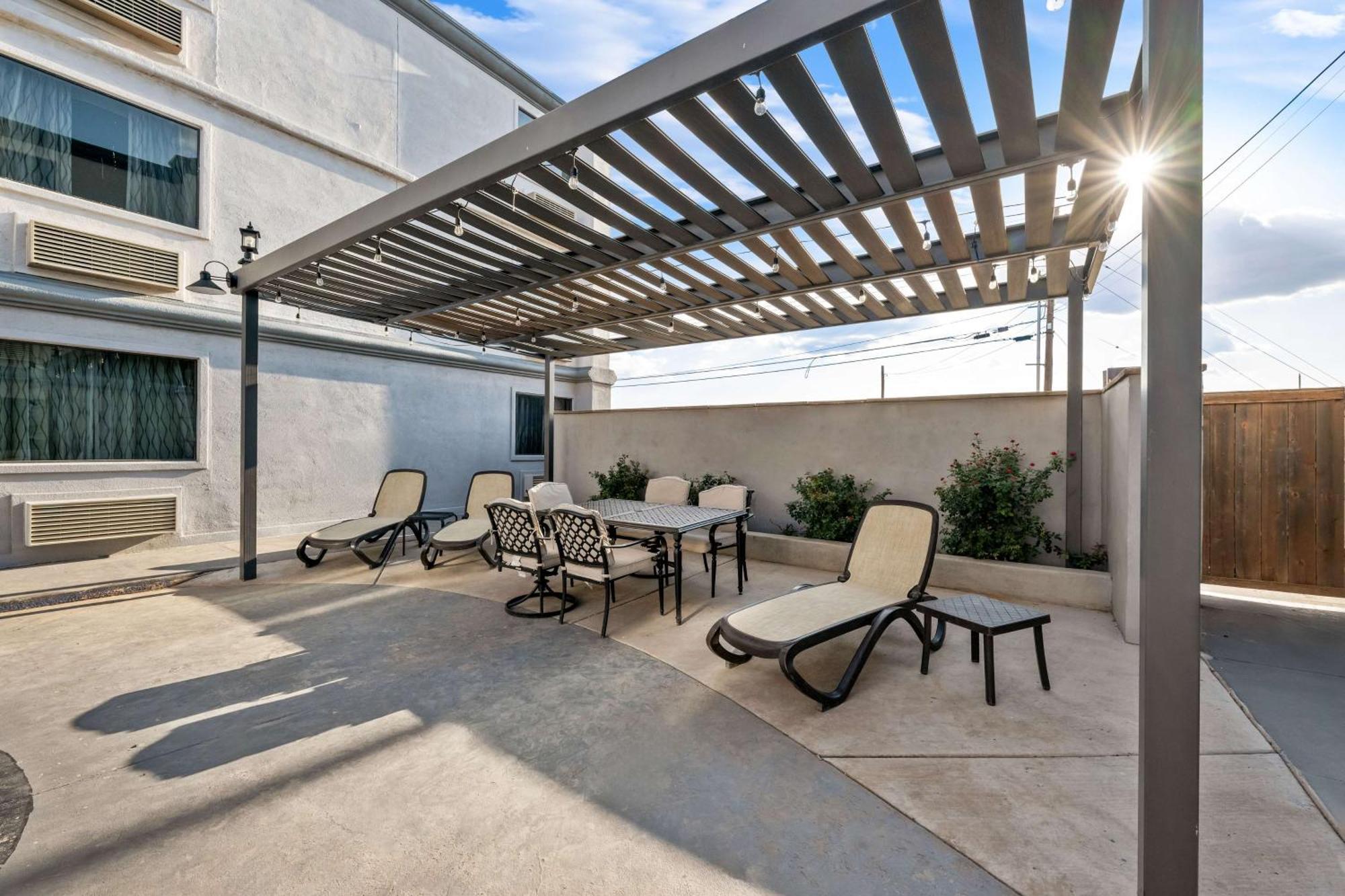 Surestay Plus Hotel By Best Western Lubbock Medical Center Экстерьер фото