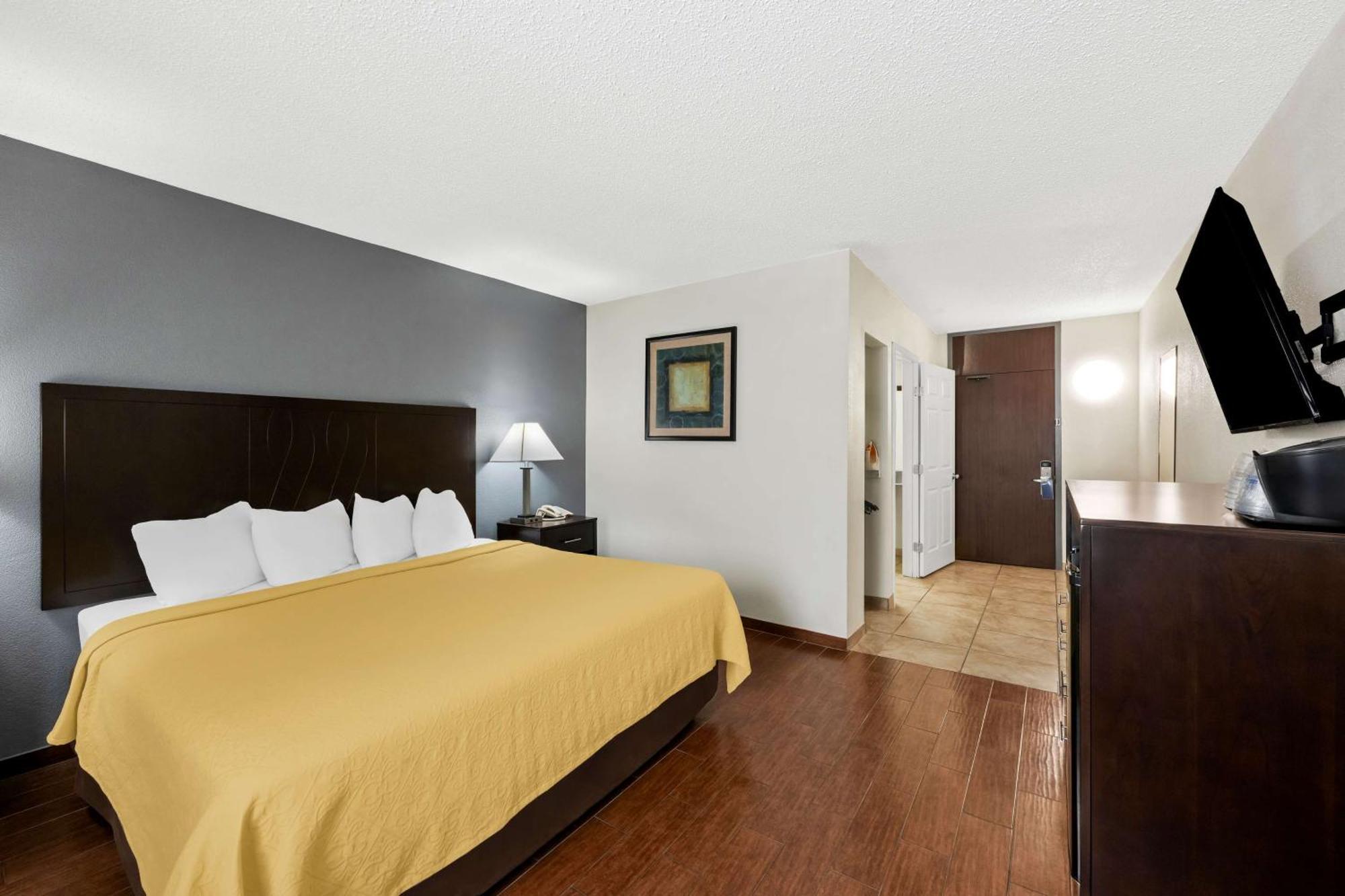 Surestay Plus Hotel By Best Western Lubbock Medical Center Экстерьер фото