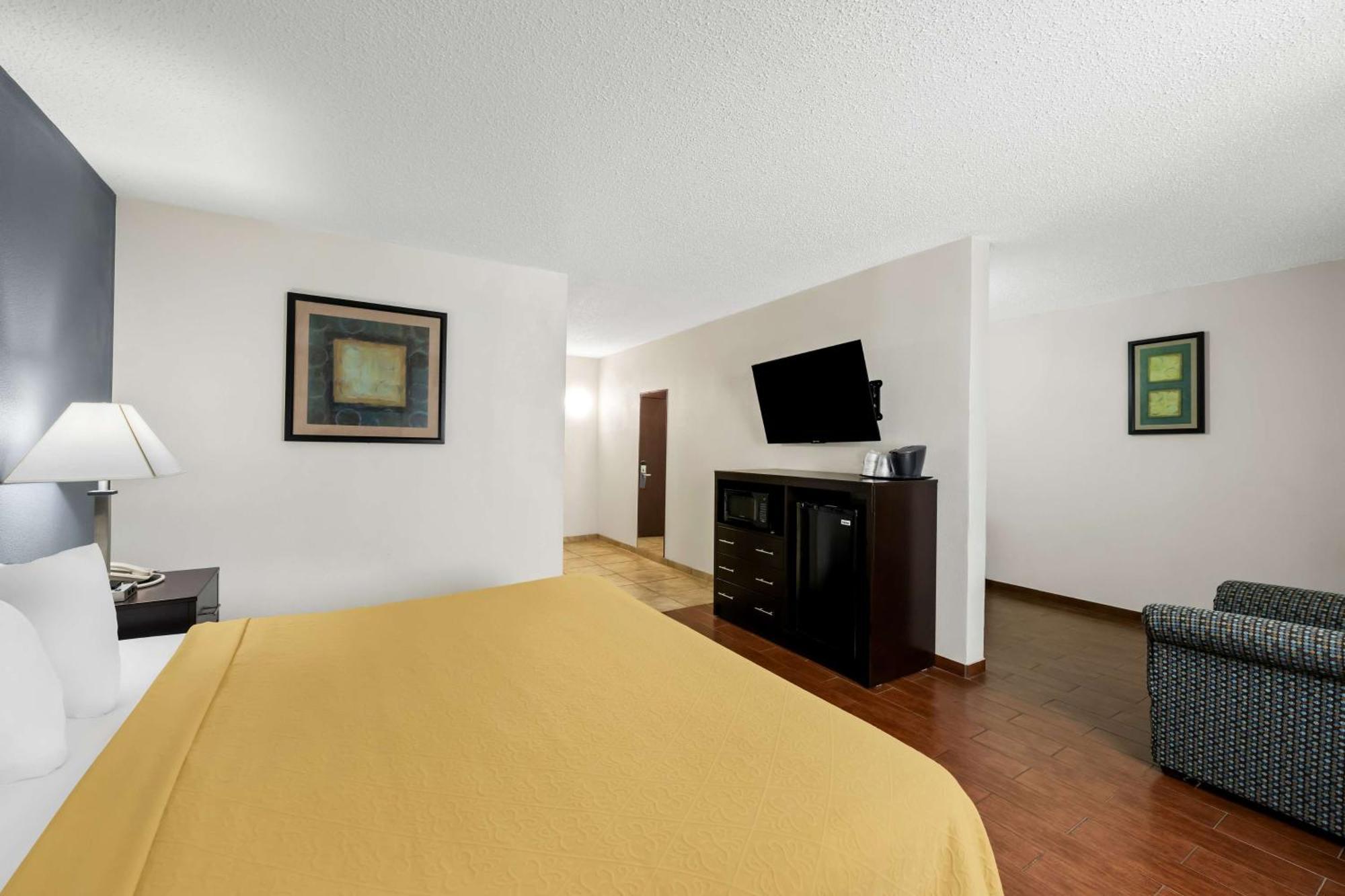 Surestay Plus Hotel By Best Western Lubbock Medical Center Экстерьер фото