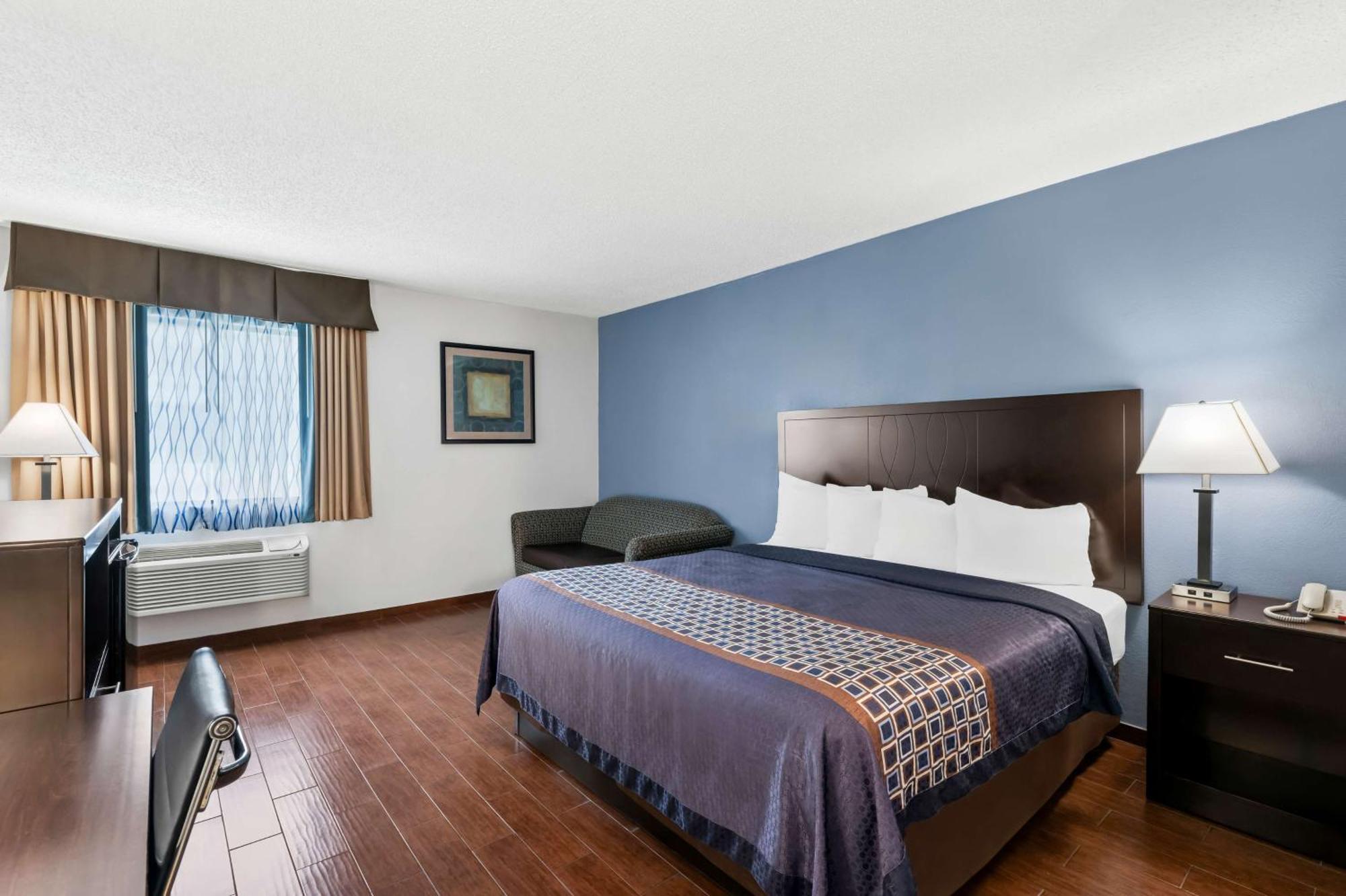 Surestay Plus Hotel By Best Western Lubbock Medical Center Экстерьер фото