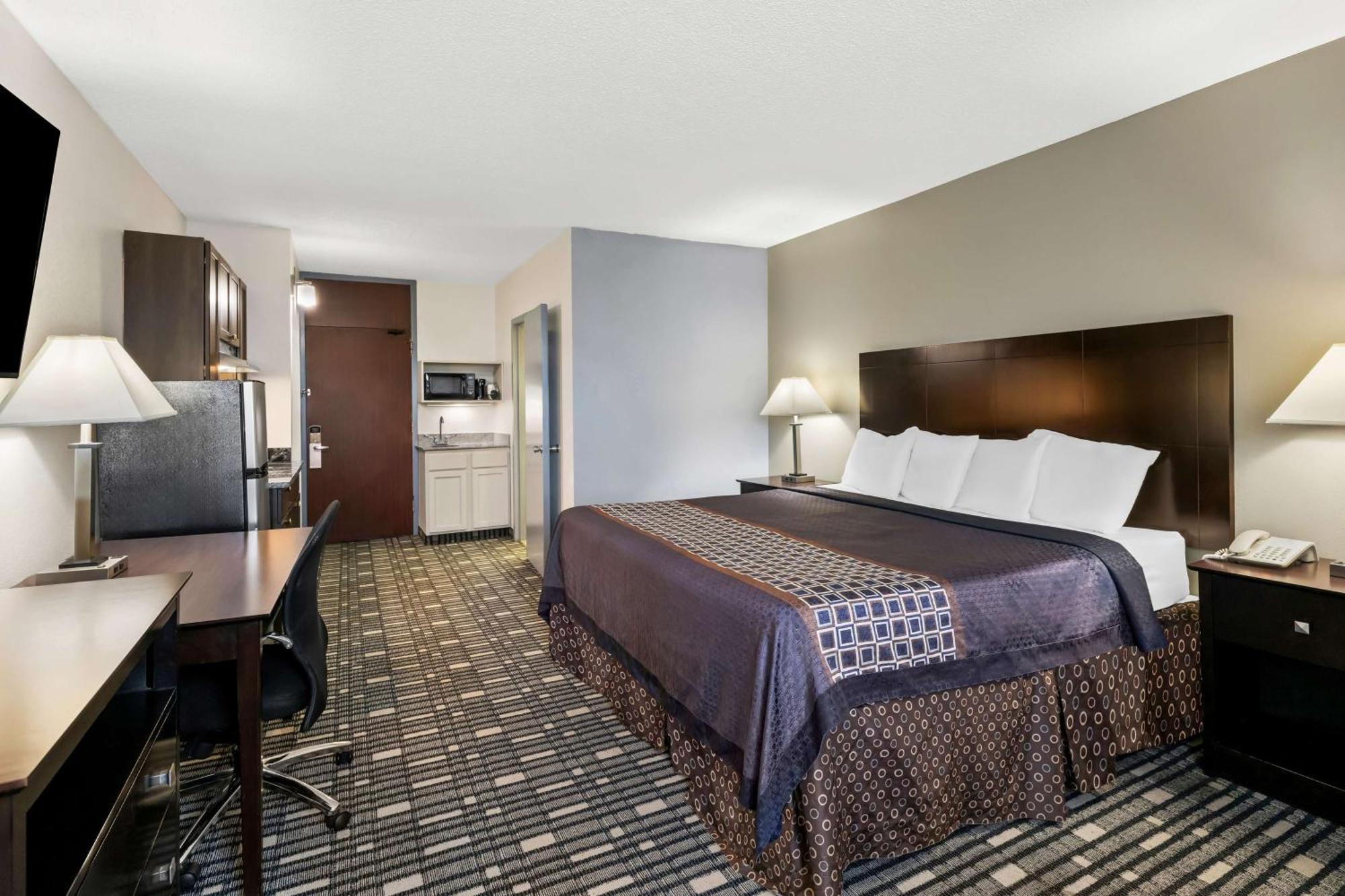 Surestay Plus Hotel By Best Western Lubbock Medical Center Экстерьер фото