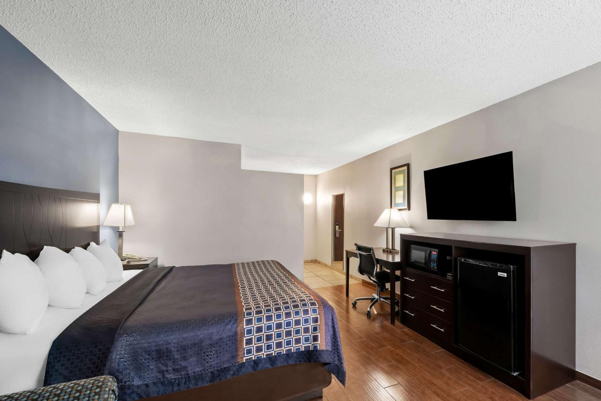 Surestay Plus Hotel By Best Western Lubbock Medical Center Экстерьер фото