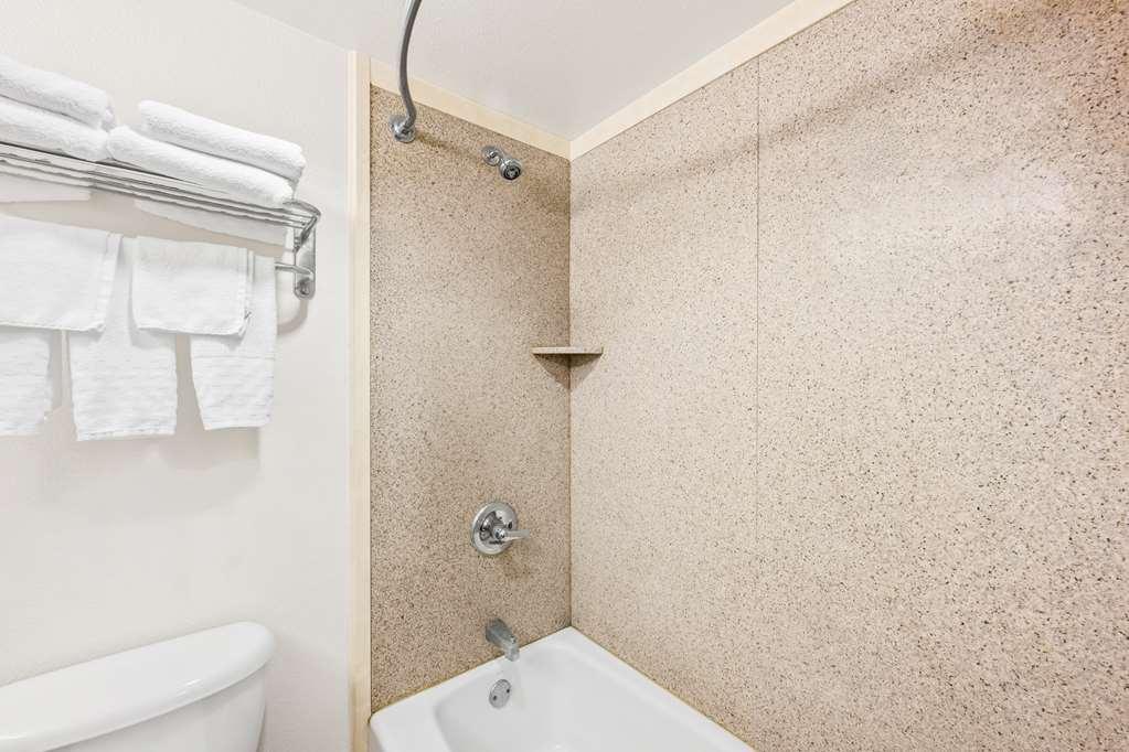 Surestay Plus Hotel By Best Western Lubbock Medical Center Номер фото