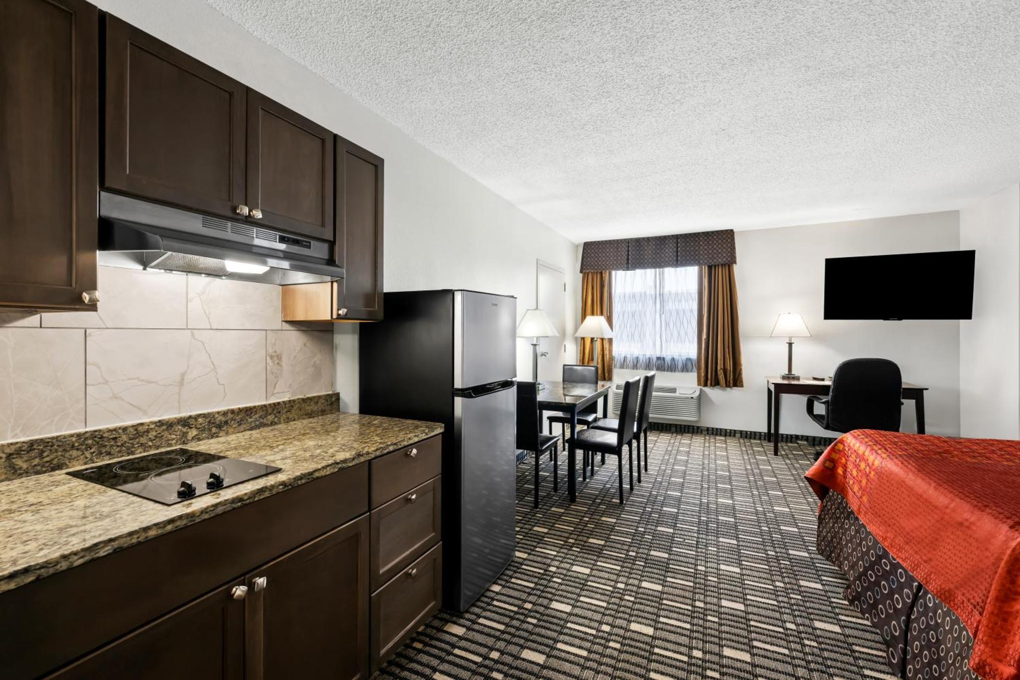 Surestay Plus Hotel By Best Western Lubbock Medical Center Экстерьер фото